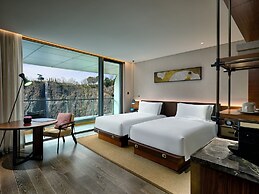 InterContinental Shanghai Wonderland by IHG
