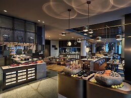 InterContinental Shanghai Wonderland by IHG