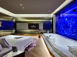 InterContinental Shanghai Wonderland by IHG