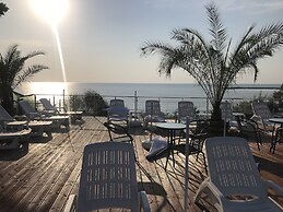 Family Hotel Sunday