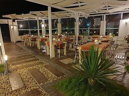 Family Hotel Sunday
