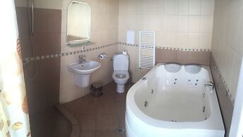 Family Hotel Sunday