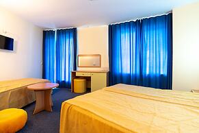 Family Hotel Sunday