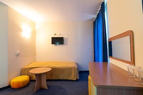 Family Hotel Sunday