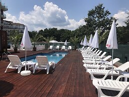 Family Hotel Sunday