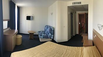 Family Hotel Sunday