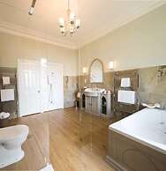 The Burgoyne Hotel