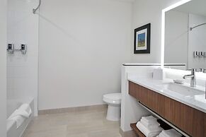Four Points by Sheraton Edmonton West