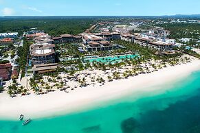 Unique by Lopesan Costa Bávaro - All Inclusive