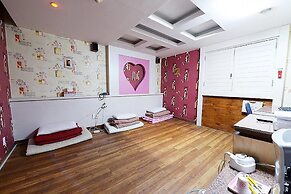 Cyber Motel