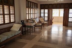 Alibi's Well Villa