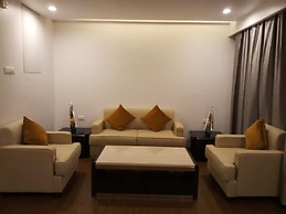 Triguna Clarks Inn
