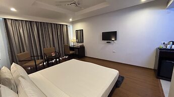 Triguna Clarks Inn