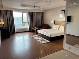 Triguna Clarks Inn