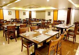 Triguna Clarks Inn