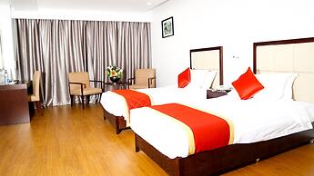 Triguna Clarks Inn