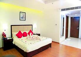 Triguna Clarks Inn