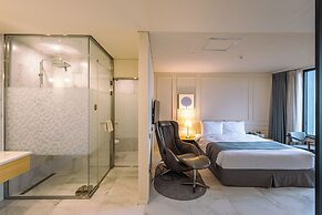 JK Blossom Hotel