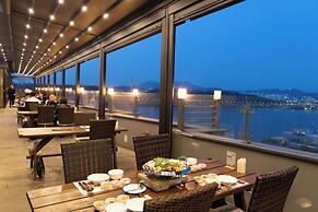 JK Blossom Hotel
