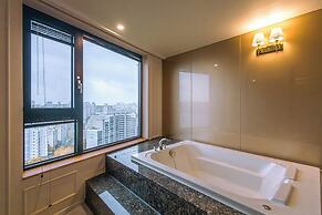 JK Blossom Hotel