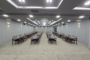 JK Blossom Hotel