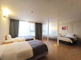 JK Blossom Hotel