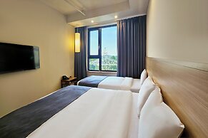 JK Blossom Hotel