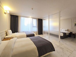 JK Blossom Hotel