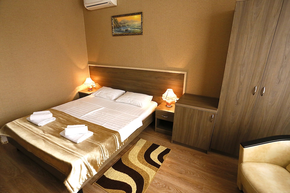 Ritsa Hall Hotel