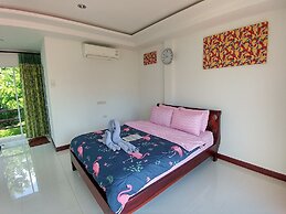 Koh Larn De Beach