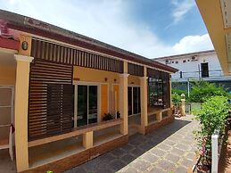 Koh Larn De Beach