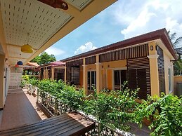 Koh Larn De Beach
