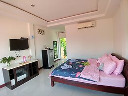 Koh Larn De Beach