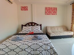 Koh Larn De Beach