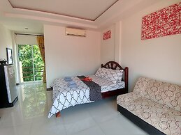 Koh Larn De Beach