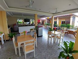 Koh Larn De Beach