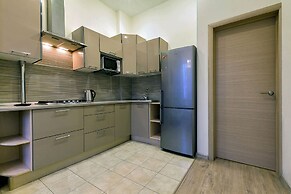 Friends apartment on Marata