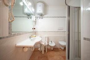 Lola Piccolo Hotel