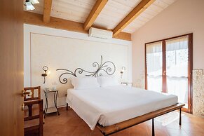 Lola Piccolo Hotel