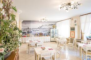 Lola Piccolo Hotel