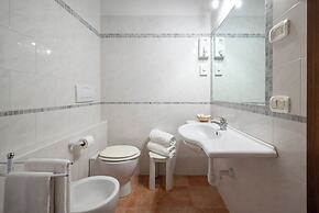 Lola Piccolo Hotel
