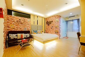 Color Fun Inn