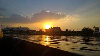 Cast Away  Homestay