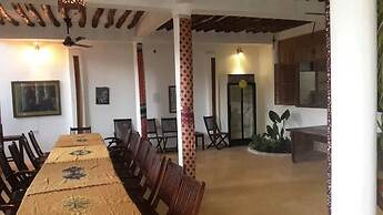 Casa Umoja Guesthouse