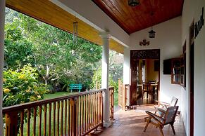 Manel Guesthouse