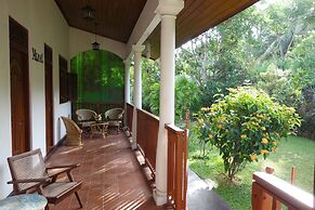 Manel Guesthouse