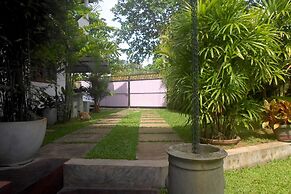 Manel Guesthouse