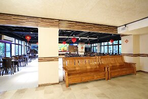 Chiayi Crown Hotel