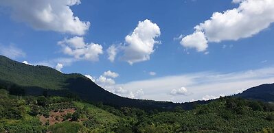 Chiangkhan River Green Hill