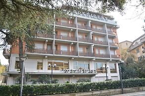 Hotel President